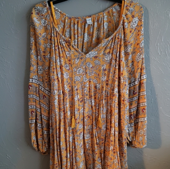 Old Navy Dresses & Skirts - Vintage Floral Print Dress w/ Yellow Slip 💛
